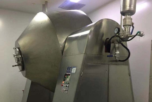 雙錐回轉(zhuǎn)真空干燥機(jī)